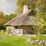 Wonderful Cozy With A View Of Sheep 펜션 Ristivaelja