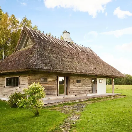 Wonderful Cozy With A View Of Sheep 펜션 Ristivaelja