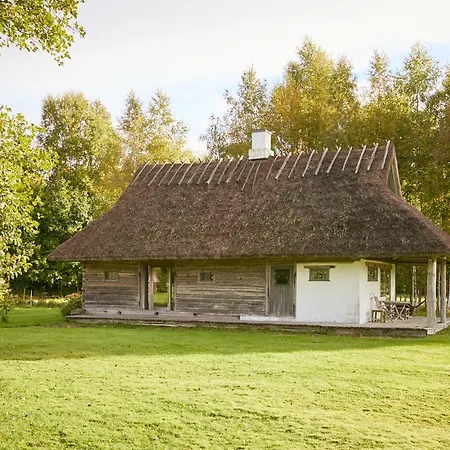 Wonderful Cozy With A View Of Sheep * Ristivaelja