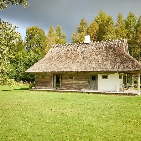Wonderful Cozy With A View Of Sheep 펜션 Ristivaelja